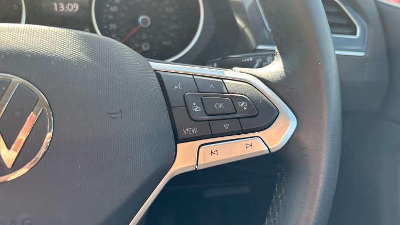 Volkswagen Tiguan 1.5 TSI Life 5dr Petrol Estate